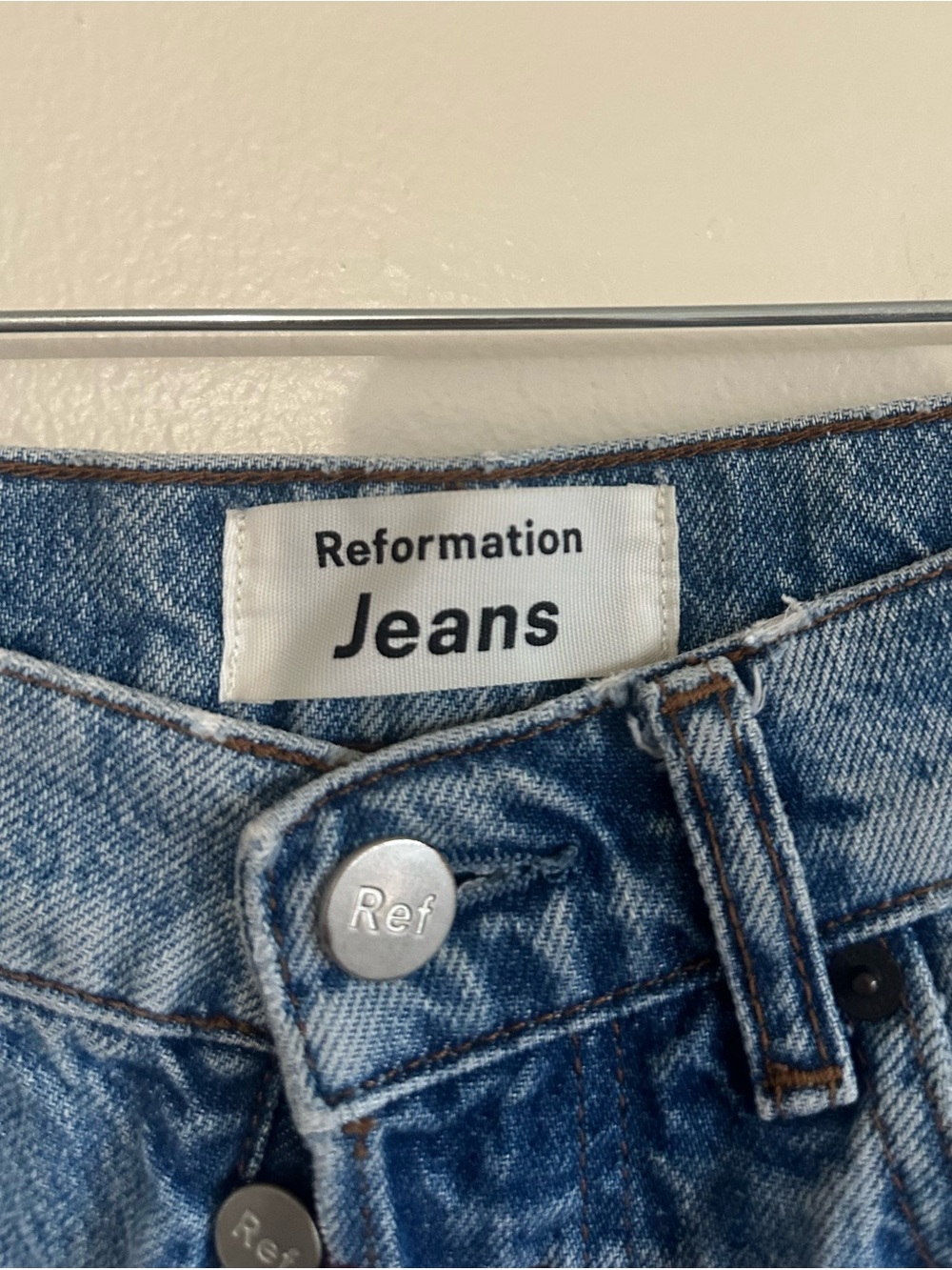 Reformation Cynthia High Rise Size 24 - Picture 4 of 7